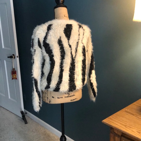 Sweater - Picture 2 of 3